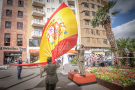 Izado de la Bandera Nacional
