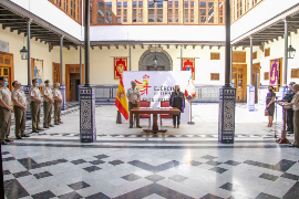 Acto de firma en el Palacio de Capitanía