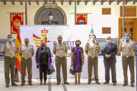 Foto de grupo del personal asistente