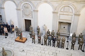 Teniente General Sáez presidiendo el Acto de Inicio de curso