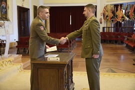 Diracart entregando certificado