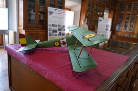 Exposición Cruz Roja en la Biblioteca de la Academia de Artillería