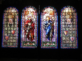 Vidriera pasillo de honor