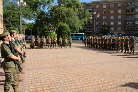 Esperando la llegada de la autoridad