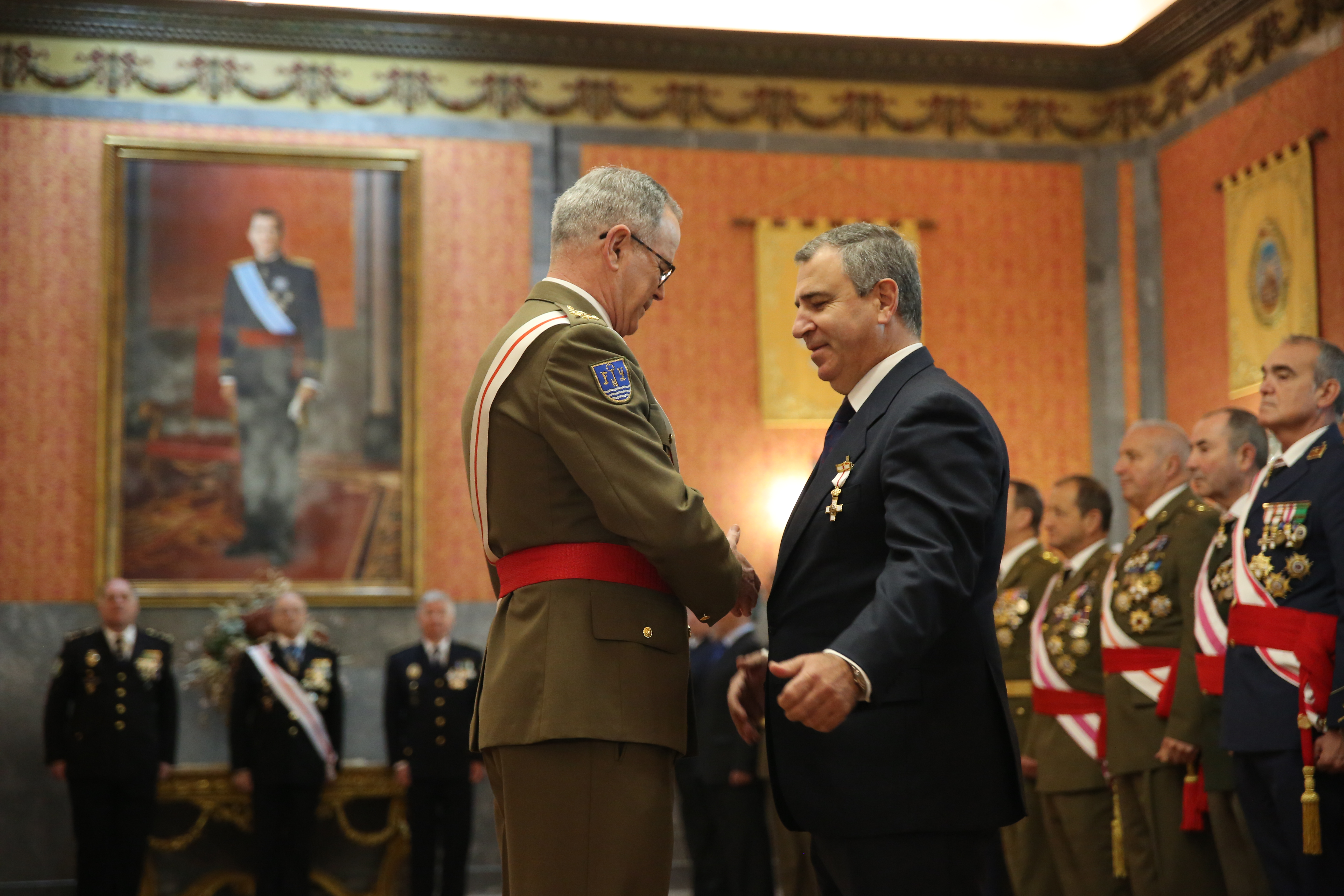Imposición de la Cruz al Mérito Militar a D. Benito Mateos-Nevado Alonso.