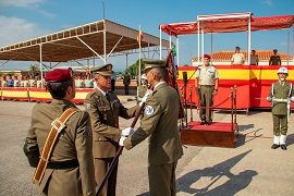 Entrega del Guión de la Unidad al nuevo Jefe