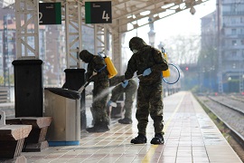 Desinfección zonas comunes de la estación de tren de Vitoria