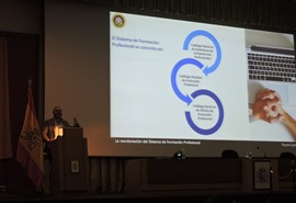 Florent exponiendo la ordenación de la FP