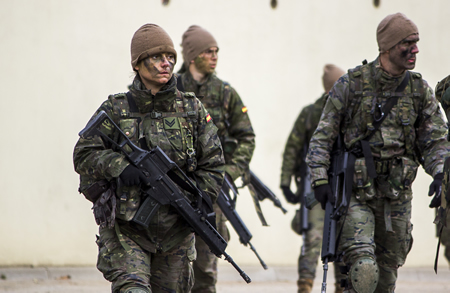 Cadetes de 2&ordm; curso en actividades de instrucción y adiestramiento