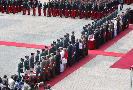 Entrega de Reales Despachos
