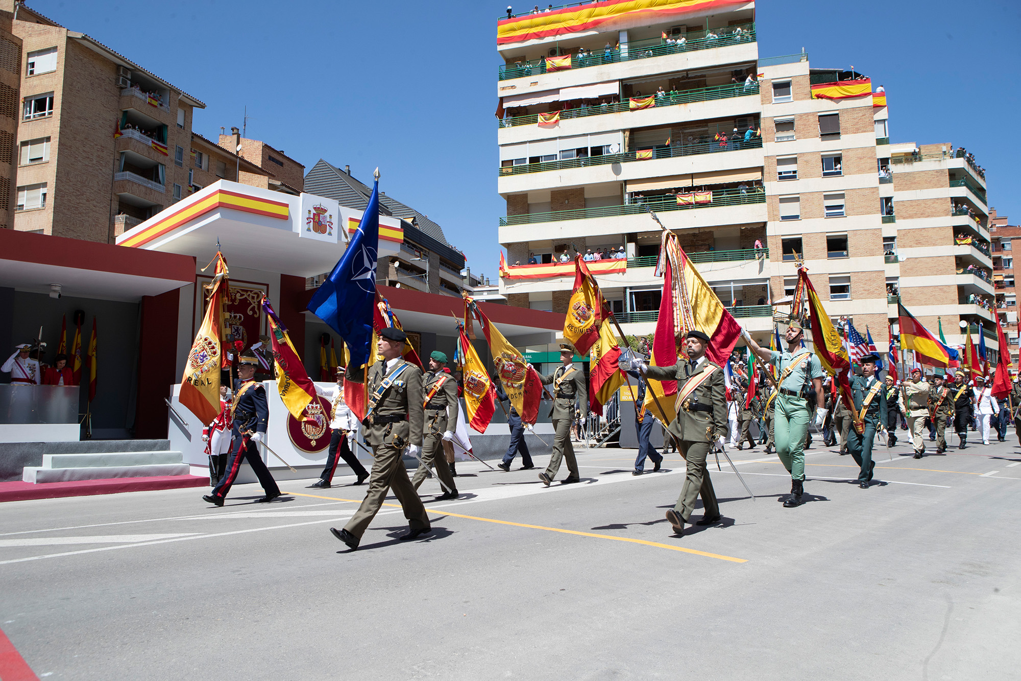 Desfile de unidades a pie 2