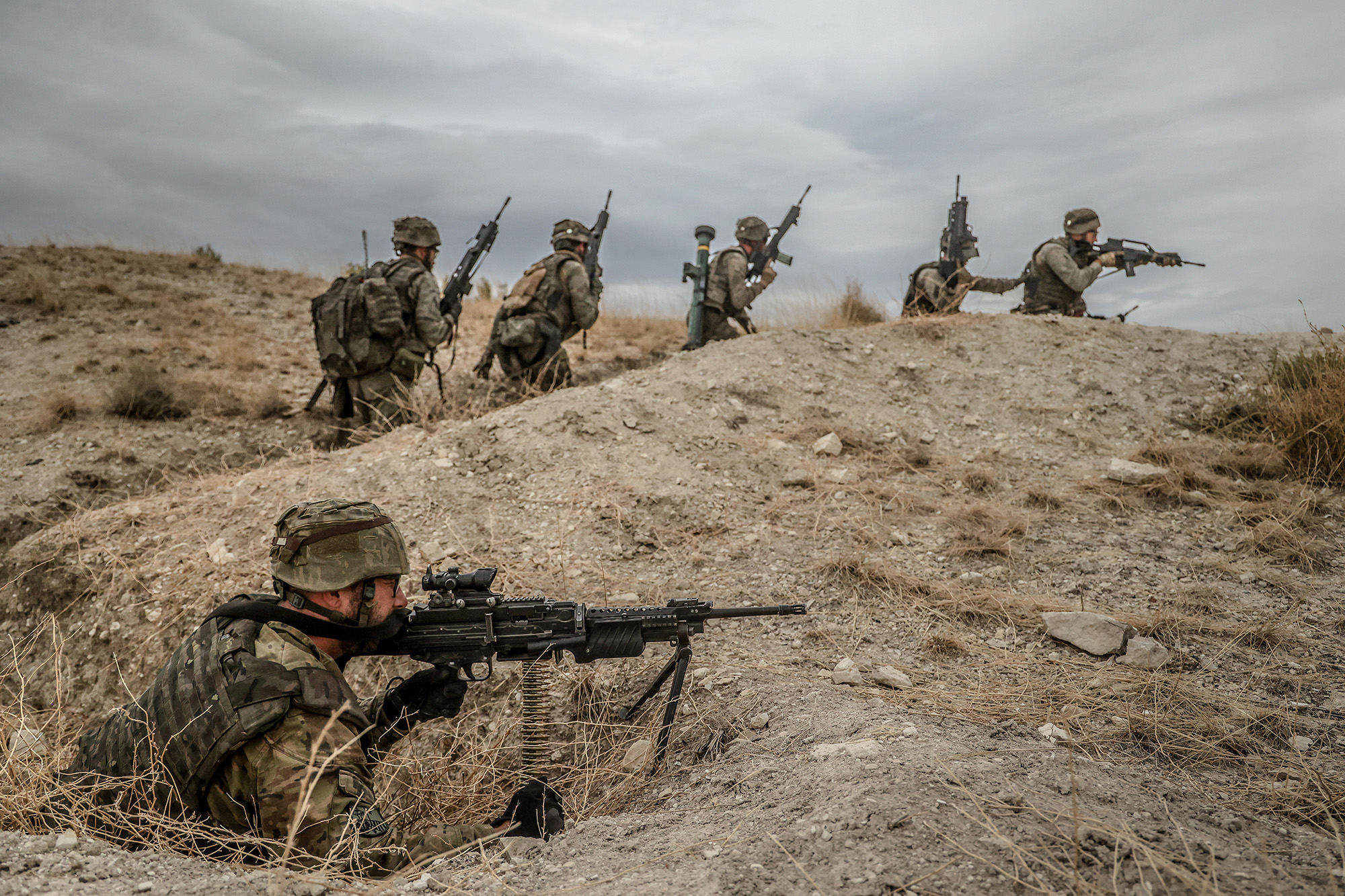 Desembarque de pizarros y asalto de infantería 5