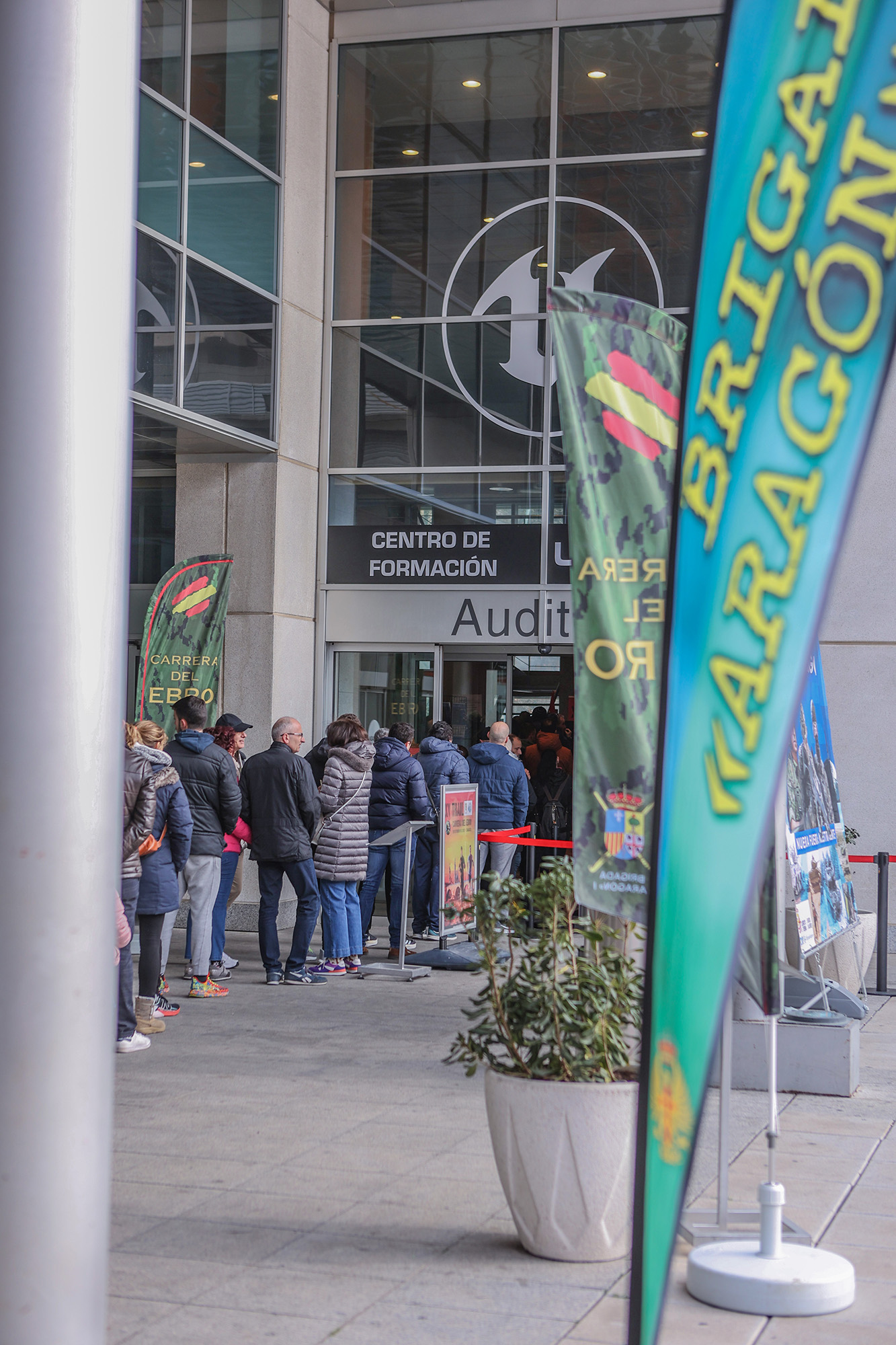 Entrega de dorsales de la XV edición de la Carrera del Ebro 1