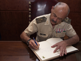 Primera visita del General Jefe de la FLO