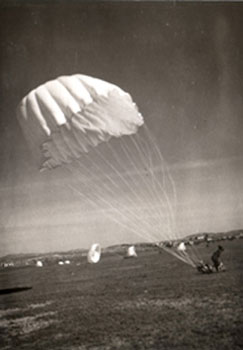 Fotografías históricas de la Brigada Paracaidista