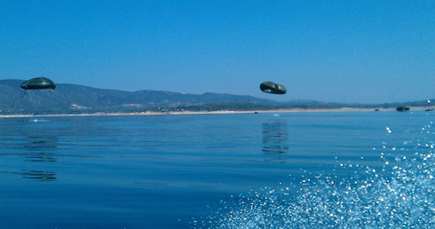 Salto paracaidista sobre el embalse de Buendía