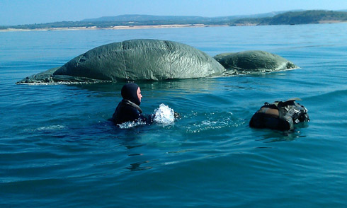 Salto paracaidista sobre el embalse de Buendía