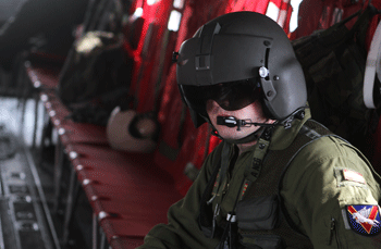 Mecánico de vuelo del Helicóptero Chinook