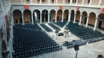 Concierto en el Patio del edificio Alcázar, sede del Museo del Ejército.