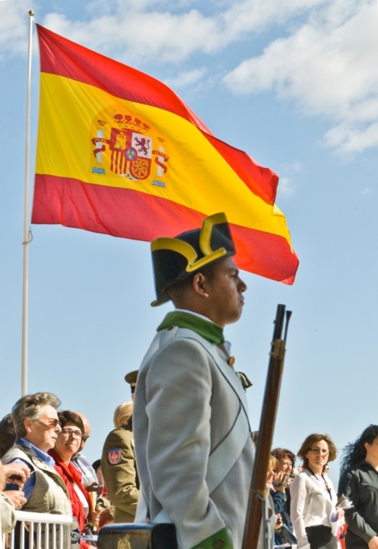 Izado de Bandera y Relevo de la Guardia