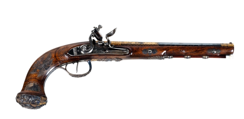 Magnífica pistola de recompensa para oficiales de Marina. Año 1801-2. Manufacture de Versailles. Armero Nicolas-Noël Boutet.1801-2. Museo del Ejército