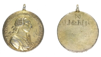 Condecoración de Carlos III padre de la patriaa -anverso y reverso- MUSEJE