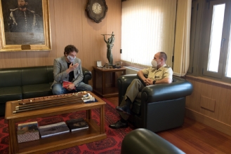 El General Director del Museo del Ejército recibe al Presidente del CECAP