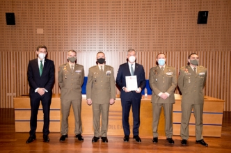 Acto de entrega de cédulas de nombramiento de Embajadores Marca Ejército en el Auditorio del Museo del Ejército.