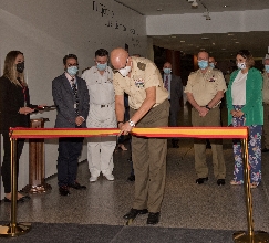 Inauguración con corte de cinta por el Segundo Jefe del Estado Mayor del Ejército