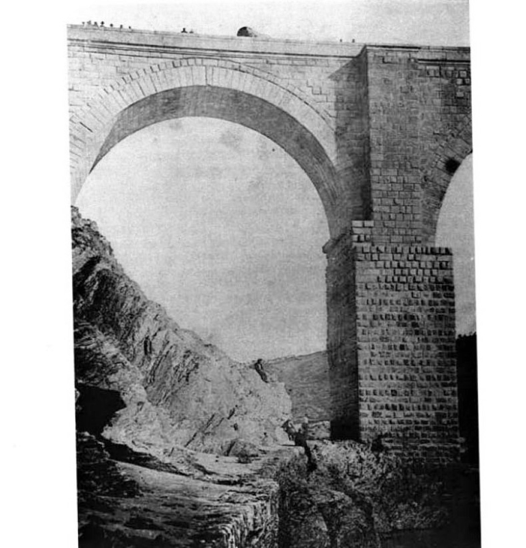 Fotografía del Puente de Alcántara -Cáceres- obtenida por Charles Clifford en 1860