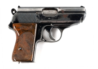 Walther PPK Polizeipistole Kriminalmodel  (Pistola para la policía modelo detective). Museo del Ejército.
