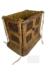  Basket of the balloon in which Queen Maria Christina made an ascent