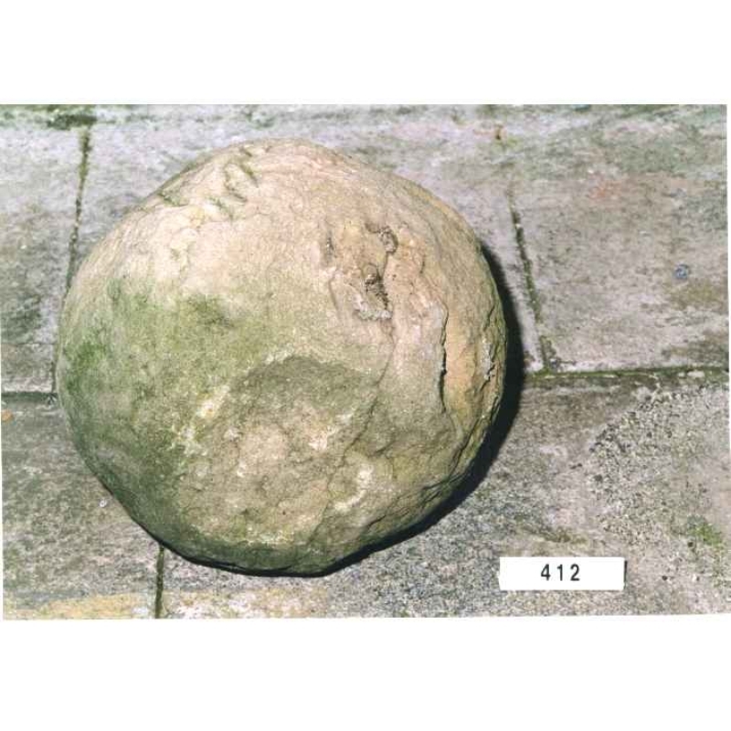 Bolaño. Proyectil de piedra que se lanzaba contra las murallas. Data de 1250. Museo del Ejército.