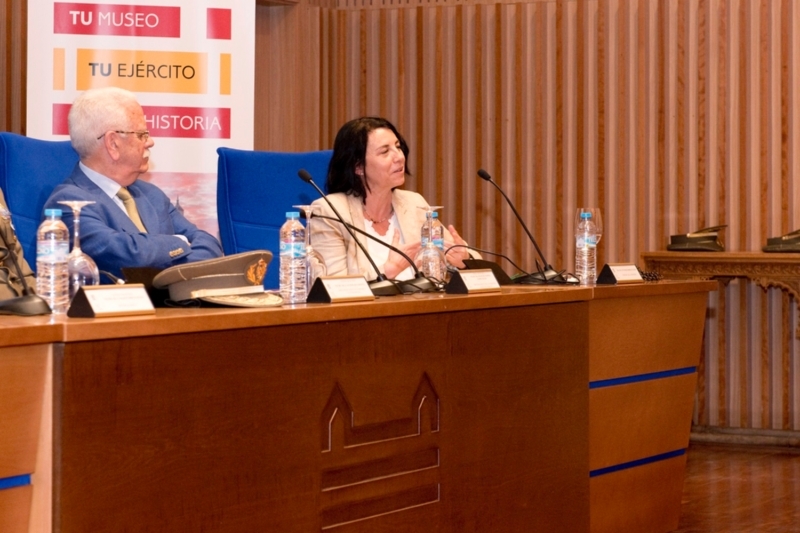 Comisaria de la Exposición temporal, Esther Rodríguez López.