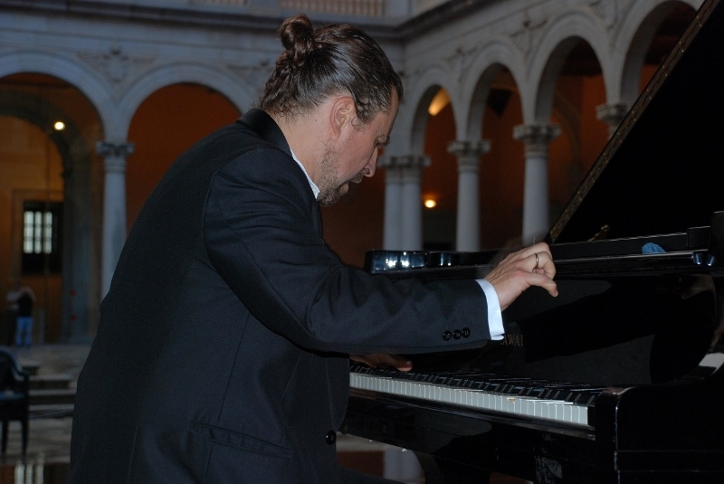 Concierto interpretado por JOSÉ LUIS NIETO, uno de los más destacados pianistas españoles de la nueva generación. Más información en actividades mensuales (día 02/06/2017)