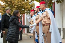 Saludo en el acuartelamiento "González Tablas"