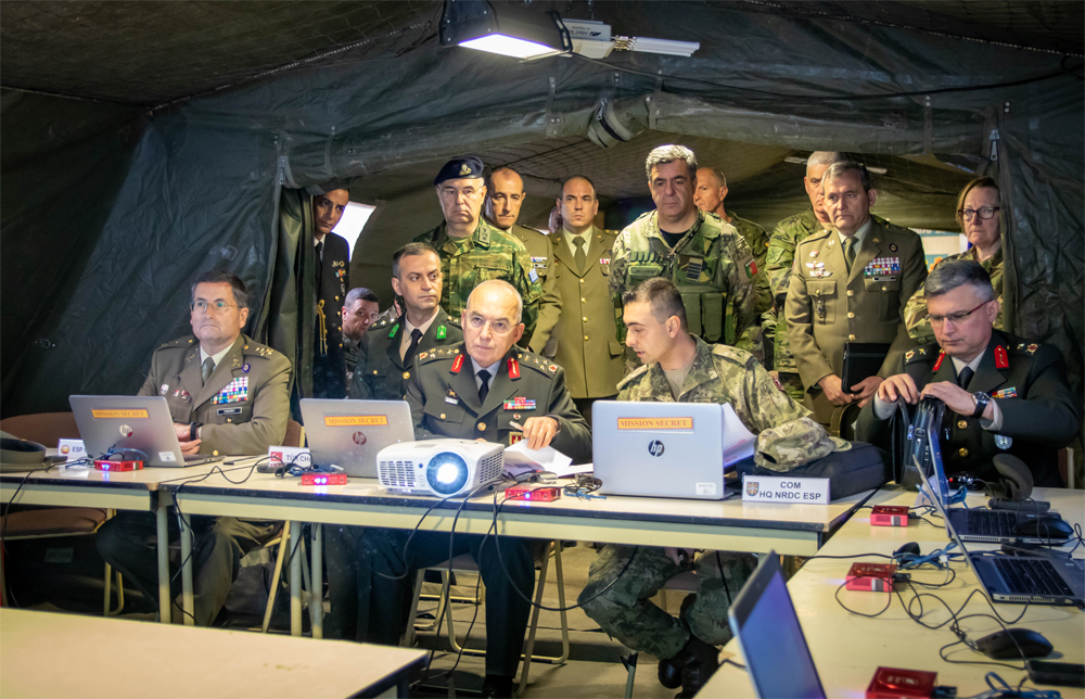 En el Puesto de Mando Táctico, en Bétera 
