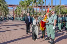 Jurando durante la ceremonia