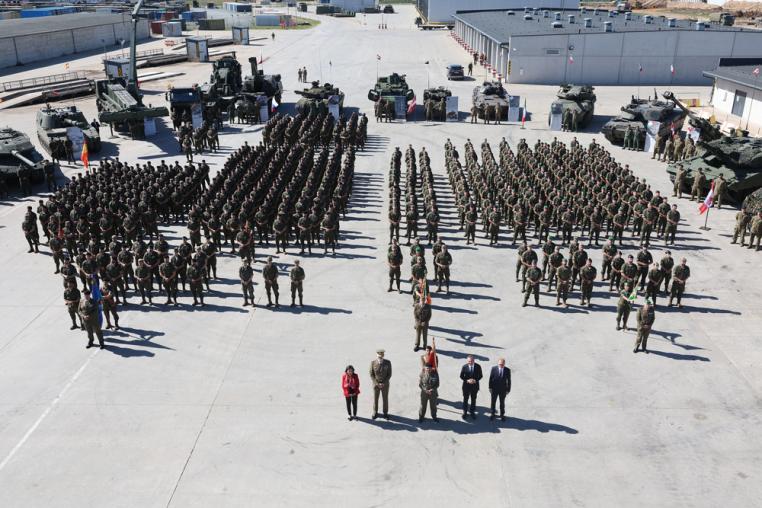 El Rey Felipe VI visita a las tropas españolas desplegadas en Letonia