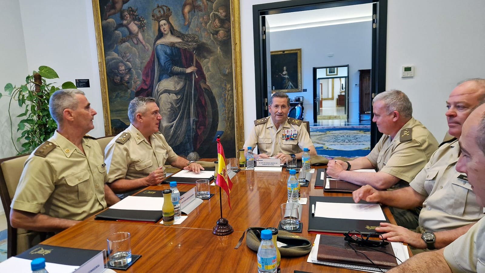 El JEME durante una de las reuniones