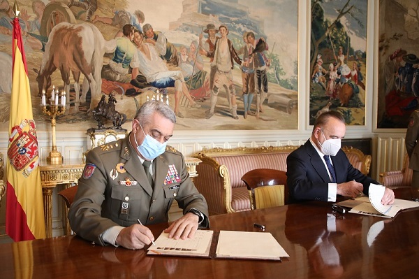 El JEME preside el acto de donación de la colección 'Cuadros de Batalla'