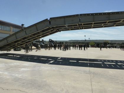 El JEME acompaña a la Ministra de Defensa Dña. María Dolores de Cospedal, en su visita a las unidades de Burgos, el 19 de abril de 2017.