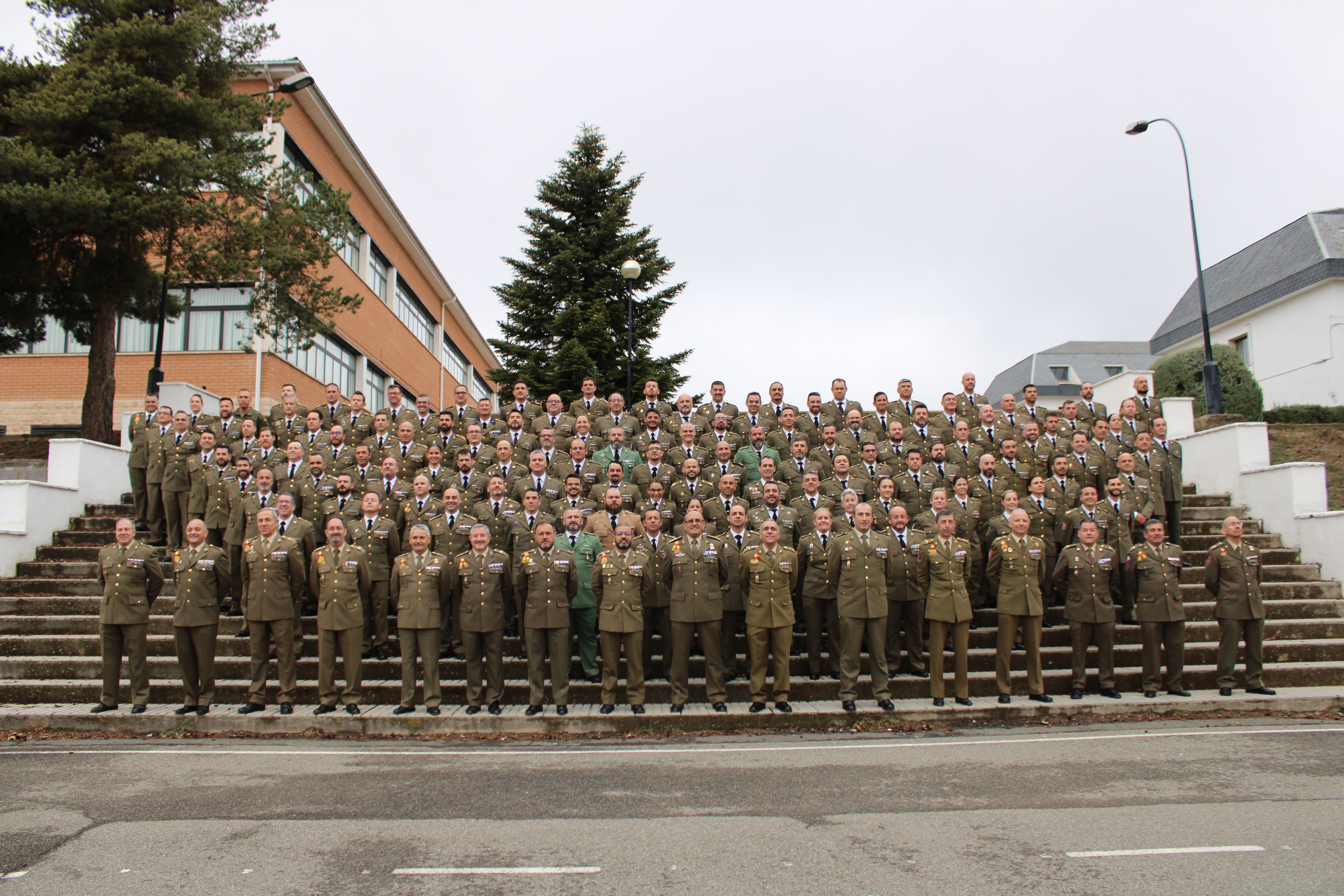 Clausura del XII Curso de Actualización para el Ascenso a Brigada