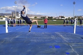 Prueba de salto de altura. (BRILEG)