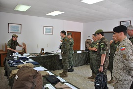 Exposición de equipo y vestuario