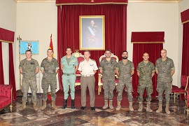 Nadadores que han cruzado a nado el Estrecho.