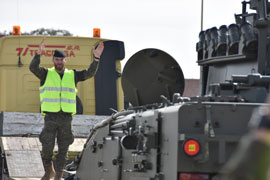 AYUDA AL DESEMBARQUE