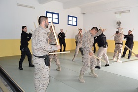 LA COMPAÑIA DEL CUARTEL GENERAL REALIZA CURSO DE DEFENSA PERSONAL POLICIAL CON LA POLICIA NACIONAL