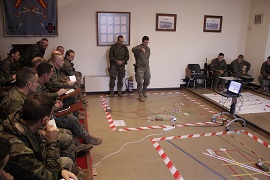 Exposición del tema táctico sobre el mapa del ejercicio