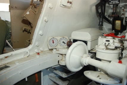 Lateral izquierdo de la torre, desde el puesto del tirador.